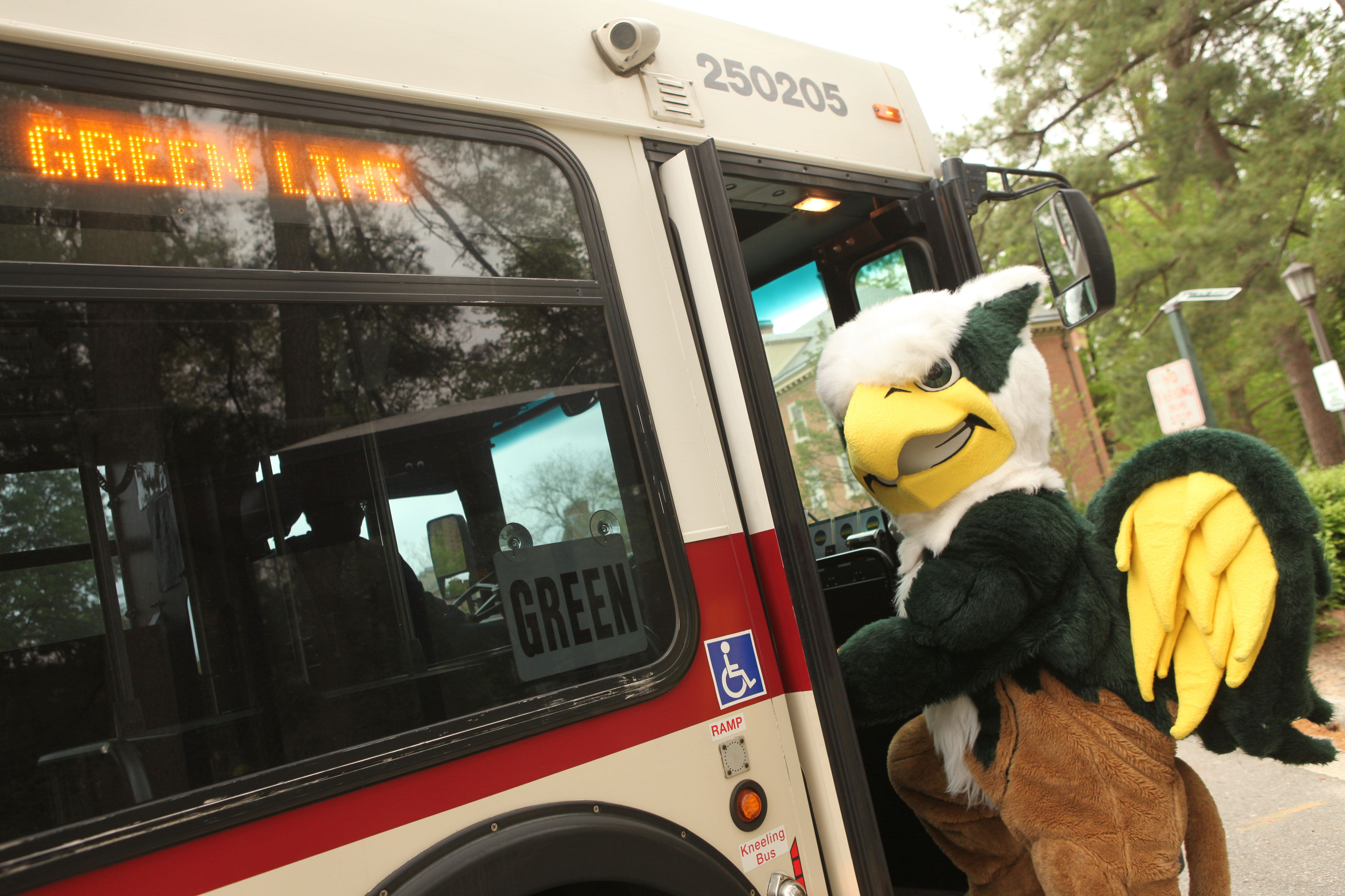 The W&M Griffin looks back at the camera as it boards a WATA bus.